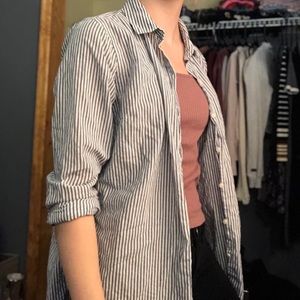 🍂🍂 Striped button down blue & white L